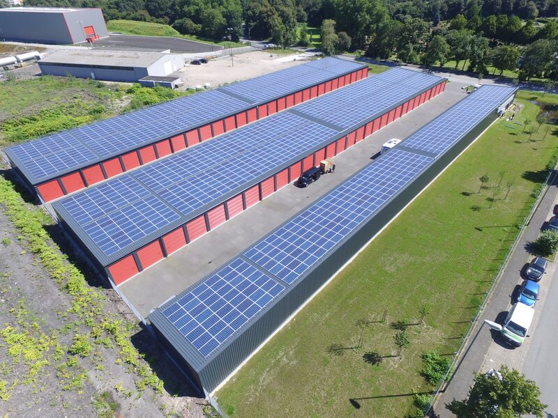 Luftaufnahme der PV-Anlage maxi-garagen in Essen